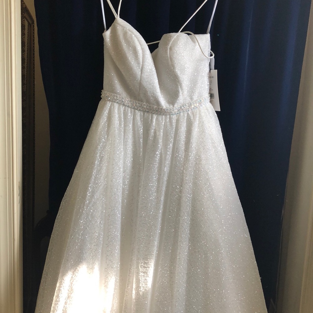 Beautiful Sherri hill white dress
